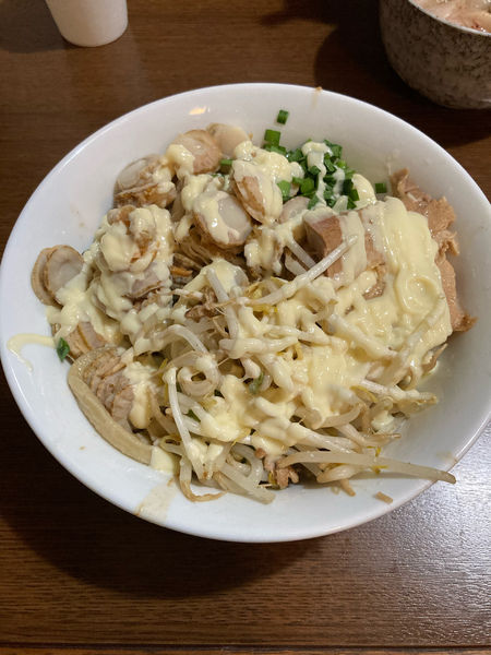 「ホタテすぎまぜそば」@ラーメン ジライヤの写真