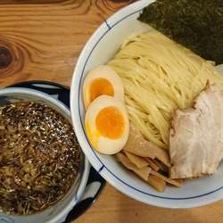 限定だししょうゆつけ麺 900円