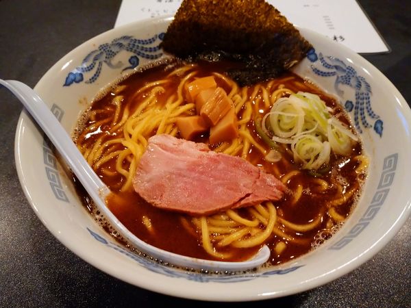 「限定ラーメン醤油（750円）＋中盛り（50円）」@麺屋 お杉の写真