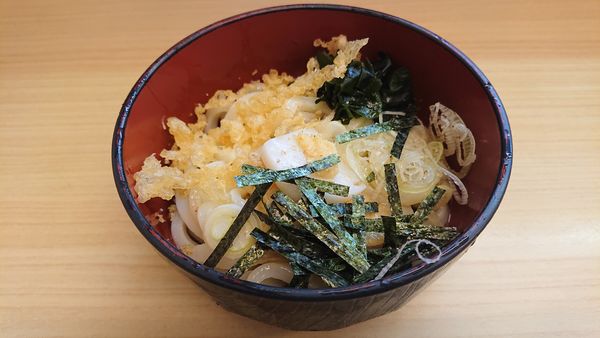 「辛口カレーかき揚げ丼 冷やしミニうどん付き　１０００円　※」@天重 本店の写真