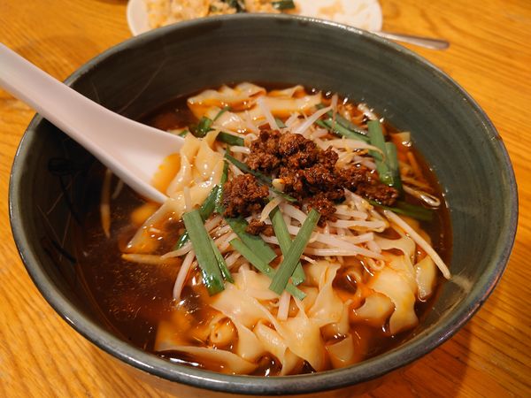 「台湾風刀削麺600円＋他いろいろ」@中国料理 火麒麟 東所沢店の写真