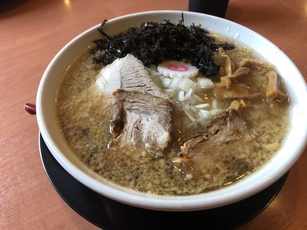 「背脂生姜醤油らーめん　800円」@新潟長岡 生姜醤油らーめん みずさわ 岩槻店の写真