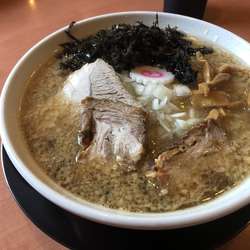 背脂生姜醤油らーめん　800円