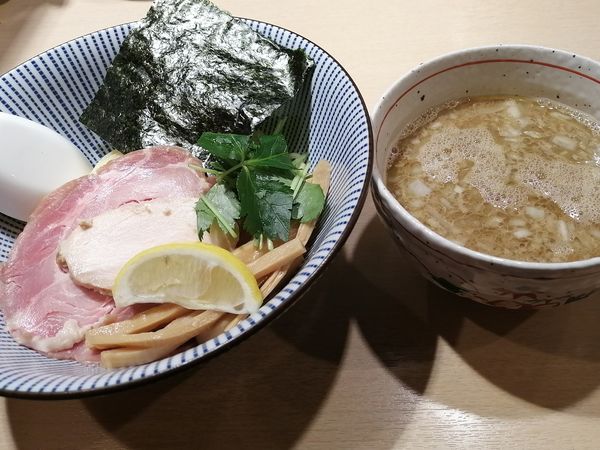 「（限定）鰤と鰹の豚骨つけそば¥900＋炙り真鯛ご飯¥500」@寿製麺よしかわ 川越店の写真