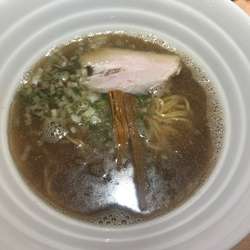 地魚醤油らぁめん（大盛）＋餃子3個