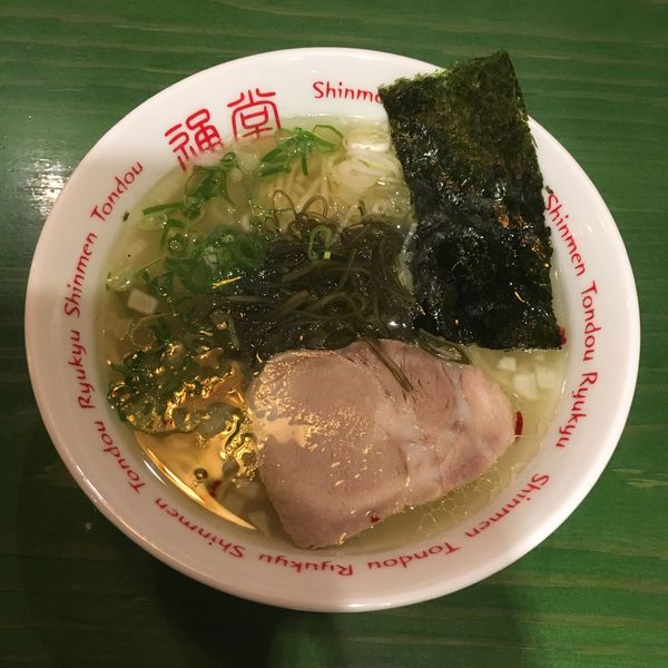 「ミニ通堂塩ラーメン」@琉球新麺 通堂 横浜ラーメン博物館店の写真