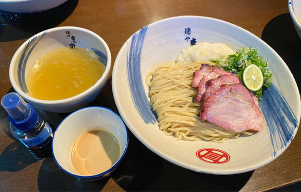 「限定・薬涼 潮つけそば(普通盛)￥950＋釜焼き3枚¥220」@麺や 虎徹の写真