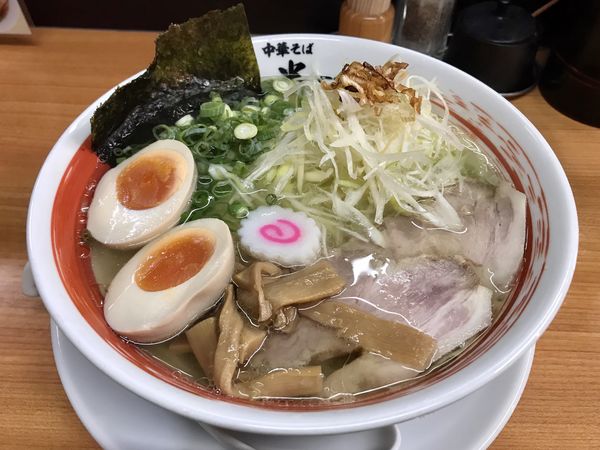 「サッポロ黒ラベル生 中ジョッキ → ねぎそば（塩）＋煮玉子」@中華そば 半ざわの写真