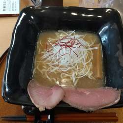 猪骨醤油ラーメン