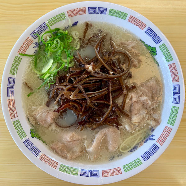 「チャーシューメン (490円) きくらげ (50円)」@博多ラーメン はかたや 大野城店の写真