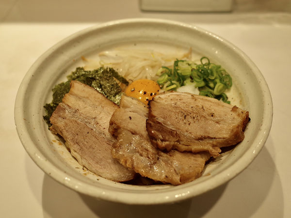 「ぶたぶたまぜそば…1030円」@ぶっと麺 しゃにむにの写真