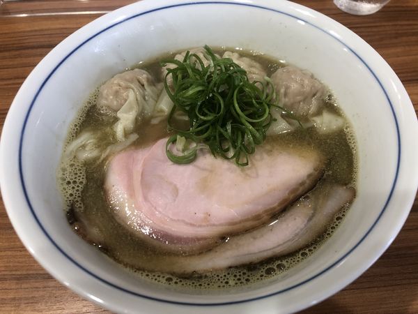 「中華そば+ワンタン（830+250円）」@中華そば 西川の写真