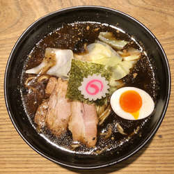 焦がし味噌麺990円﻿