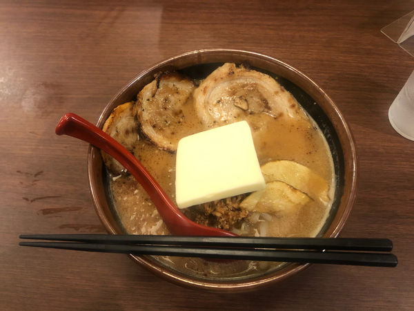 「北海道味噌　味噌漬け炙りチャーシュー麺」@麺場 田所商店 流山店の写真