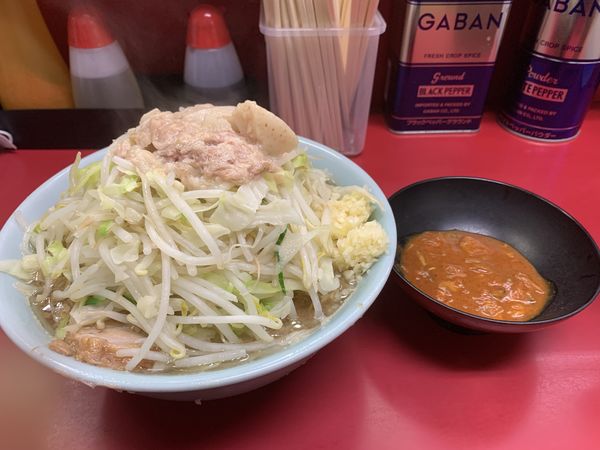 「小ラーメン　豚　5枚入り　ピリ辛味噌」@ラーメン二郎 中山駅前店の写真