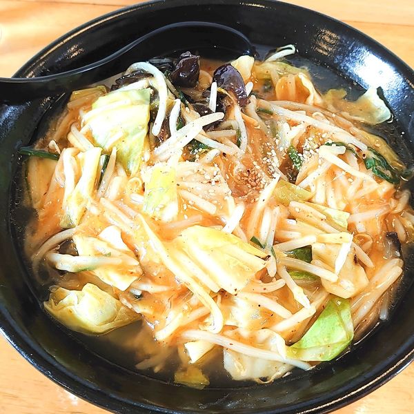 「(たっぷり野菜の)辛あんかけ塩タンメン1000」@らーめん高橋の写真