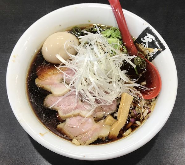 「金森ブラック生姜らーめん」@超純水採麺 天国屋の写真