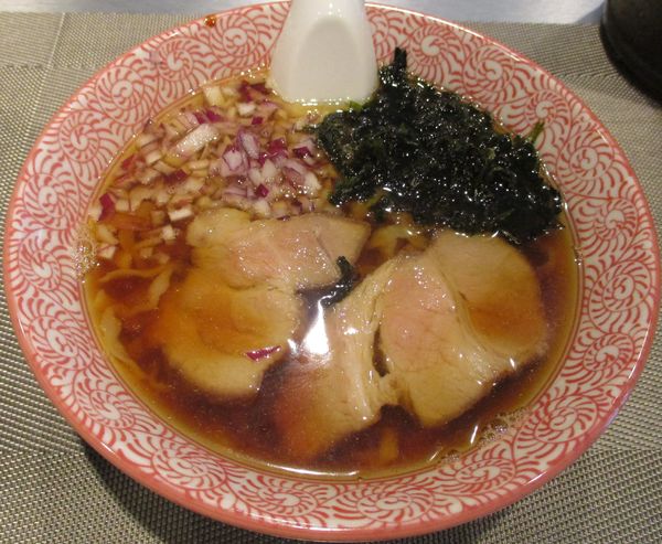 「淡麗ニボシ手もみ麺　850円」@麺や べらぼうの写真