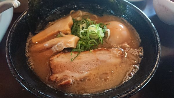 「濃厚白湯」@らーめんダイニング 庵の写真