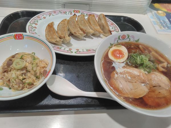 「醤油ラーメン」@餃子の王将 浮間舟渡店の写真