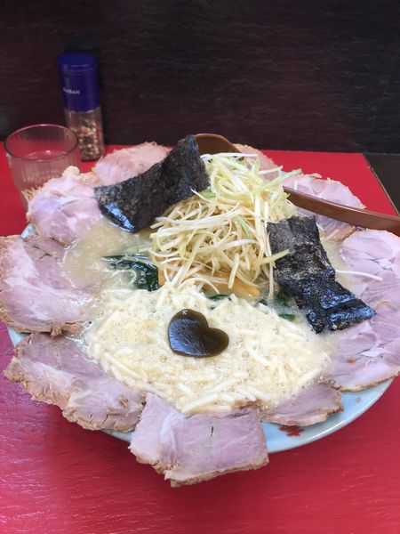 「ネギトロチャー醤油ラーメン中盛り」@壱発ラーメン 八王子店の写真
