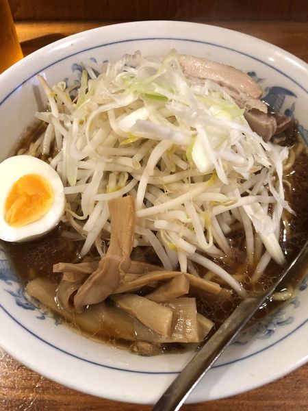 「じとっこ正油ラーメン」@旨辛麺かつくに 荻窪店の写真