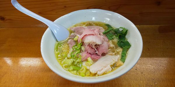 「塩3種チャーシューメン」@らーめん 波の花の写真