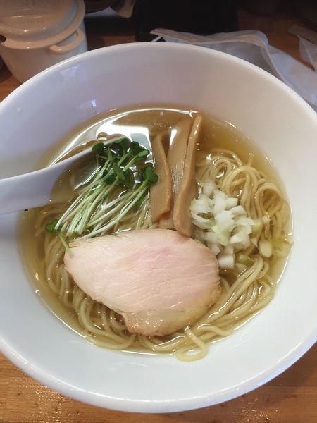 「冷たい塩煮干し ¥820」@麺屋 万年青の写真