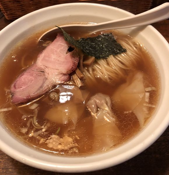 「ワンタンメン(醤油)950円」@荏原町しなてつの写真