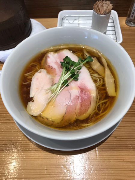 「醤油らーめん 900円」@麺屋鈴春の写真