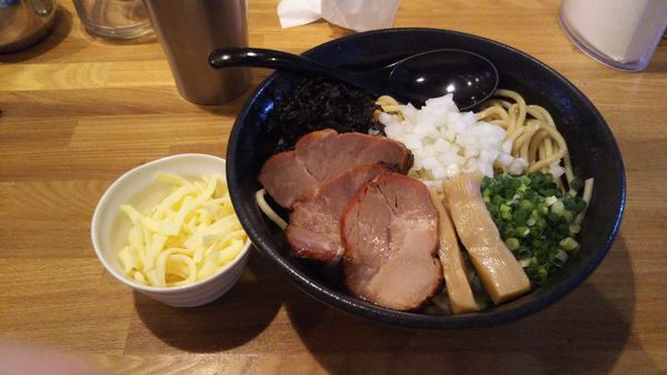 「魚介まぜそば、チーズ」@つけめん・まぜそば むじゃきの写真