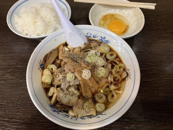 「中華そば並ライス1000+生卵70＝1070円」@西町大喜 西町本店の写真