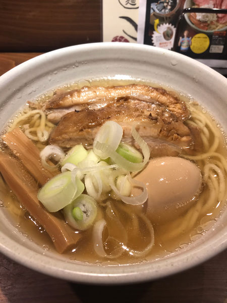 「Macro （肉2枚）1200円　煮卵サービス」@人類みな麺類 東京本店の写真