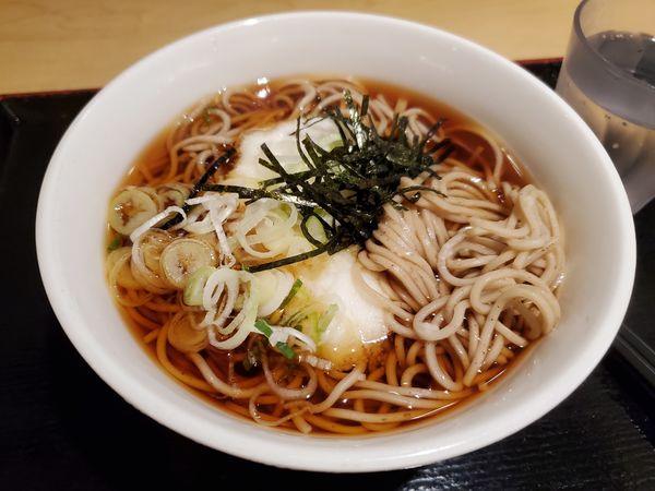 「とろろそば470円」@いろり庵きらく グランスタ丸の内店の写真