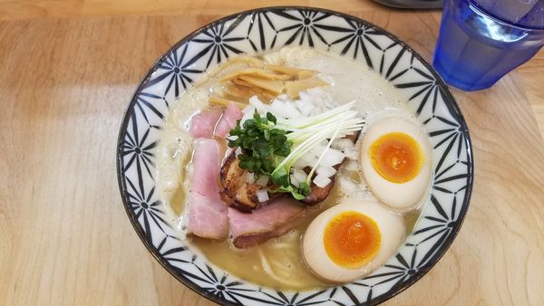 「特製鳥白鶏煮干そば」@Ramen611の写真
