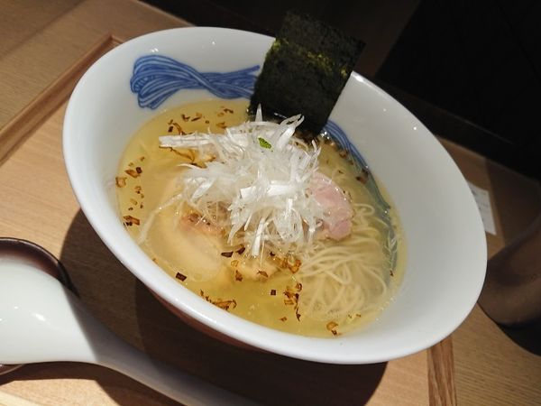 「塩らぁ麺　1100円」@NIPPON RAMEN 凛 TOKYOの写真