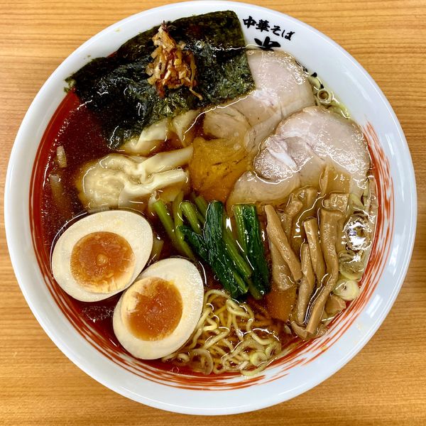 「ワンタンそば醤油 ¥950円（煮玉子サービスCP）」@中華そば 半ざわの写真