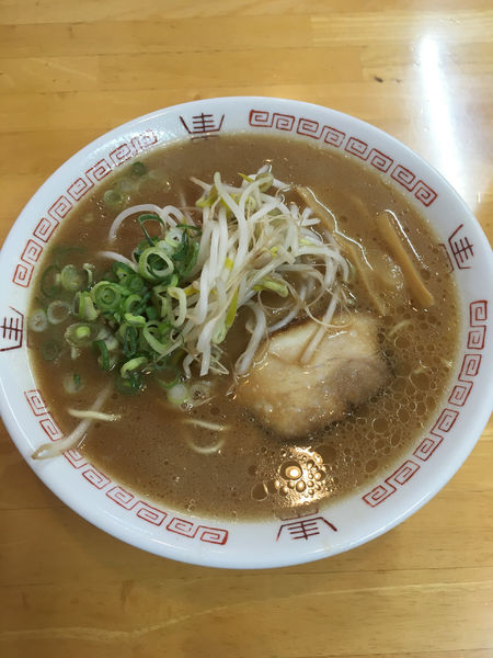 「ラーメン大盛り￥690」@西食の写真