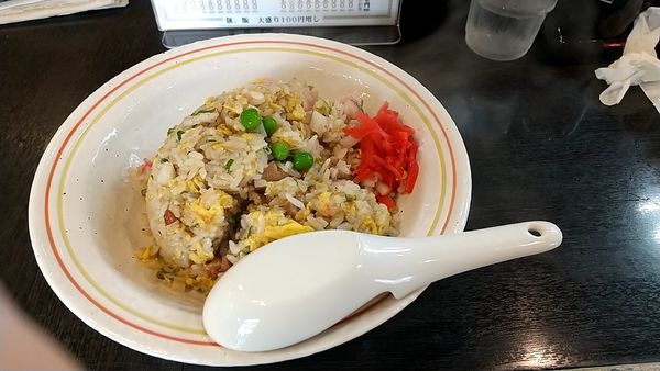 「百年炒飯（半ラーメンのセットで1,000円）」@中華飯店 百年の写真