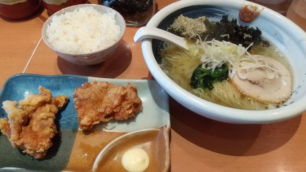 「俺流ランチ（塩麺カタメ、唐揚げ2ケ、ミニごはん）880円」@俺流塩ラーメン 中目黒店の写真