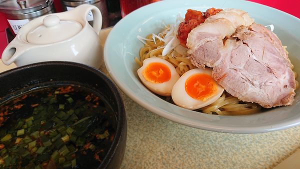 「【期間限定】旨辛スタミナキムチつけ麺」@山岡家 川島店の写真