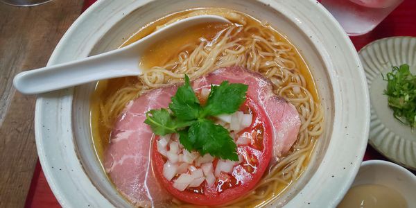 「冷やし煮干しそば＋味玉」@神保町黒須の写真