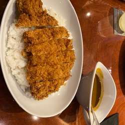 カツカレー　辛口　大盛り