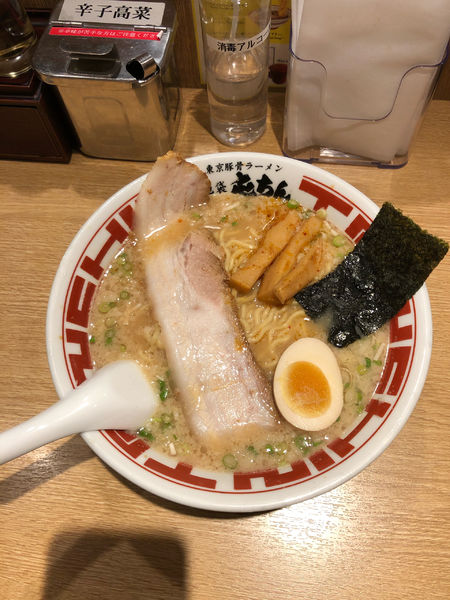 「東京豚骨ラーメン(大) 750円」@屯ちん 川崎店の写真