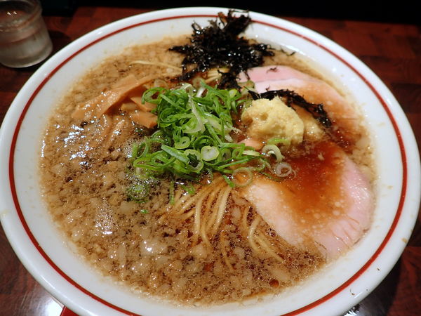 「背脂生姜醤油ラーメン」@生姜醤油専門 我武者羅 代々木店の写真