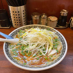 勝浦式タンタンメンチャーシュー入り920円