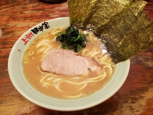 「らーめん（麺硬、油少」@らーめん 田中家の写真