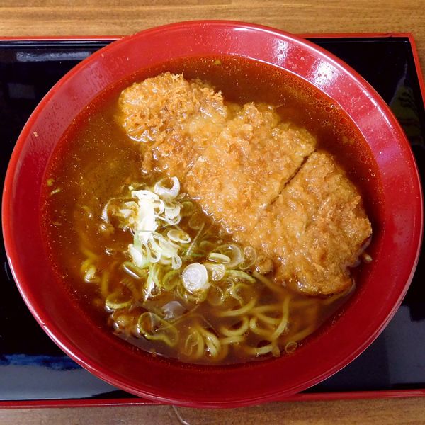 「カツカレーラーメン（カレーラーメン420円＋カツ200円）」@山長そばの写真