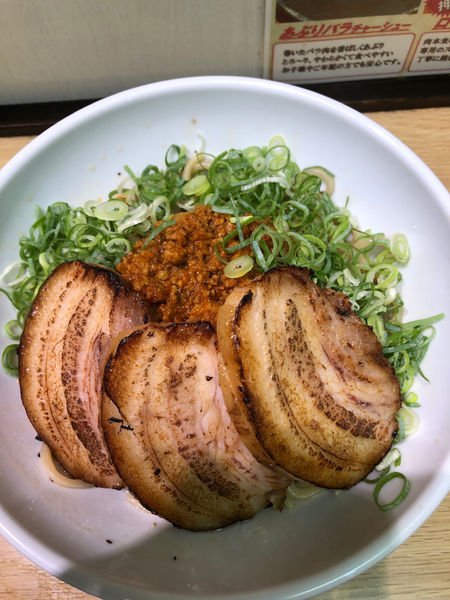 「台湾まぜ（大盛）　肉増２枚（全部バラ焼き）」@らぁーめん 喜元門 龍ヶ崎店の写真