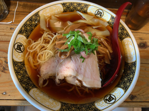 「冷やしラーメン850円」@すごい煮干ラーメン凪 新宿ゴールデン街店 本館の写真